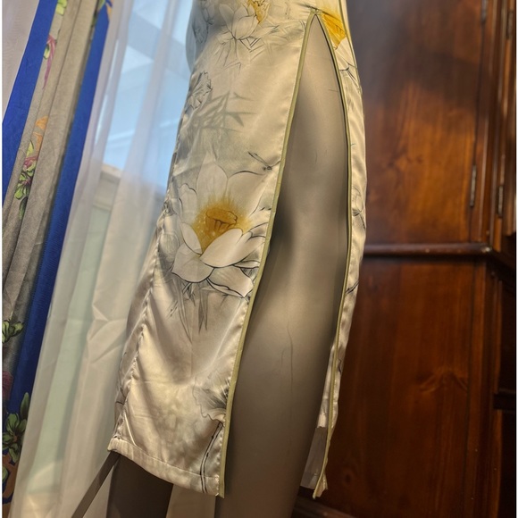China Cheongsam Evening Dress - Picture 5 of 15